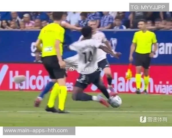 西班牙裁判技术委员会承认科克漏判红牌事件引发广泛关注 西班牙裁判技术委员会承认科克漏判红牌事件引发广泛关注