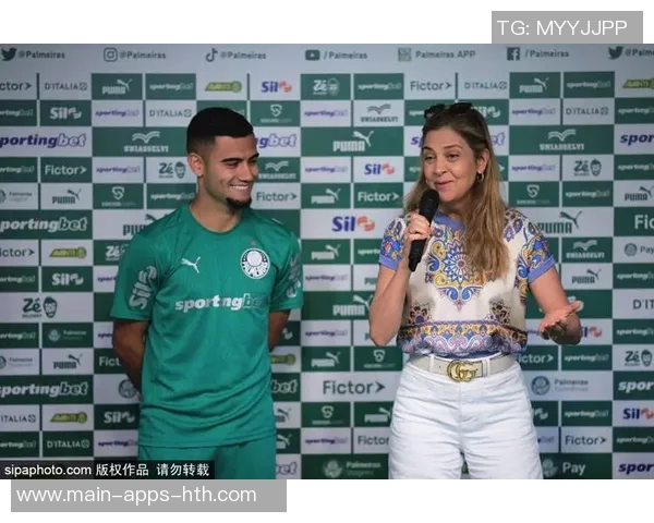 奥纳纳身价骤降至2000万欧元曼联两年前斥资5000万引进 奥纳纳身价骤降至2000万欧元曼联两年前斥资5000万引进