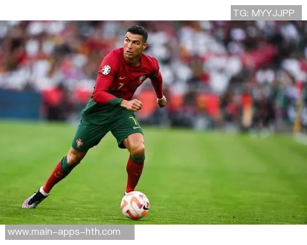 C罗全场表现亮眼7次射门收获2球并贡献高评分86