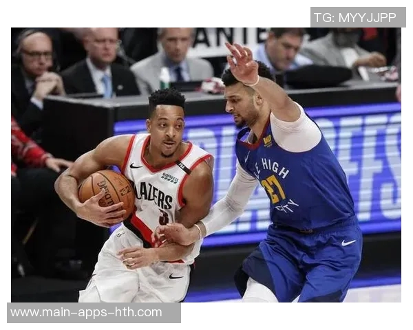 萨拉夫表现不佳半场仅得2分3助攻却犯规5次显露稚嫩状态 萨拉夫表现不佳半场仅得2分3助攻却犯规5次显露稚嫩状态