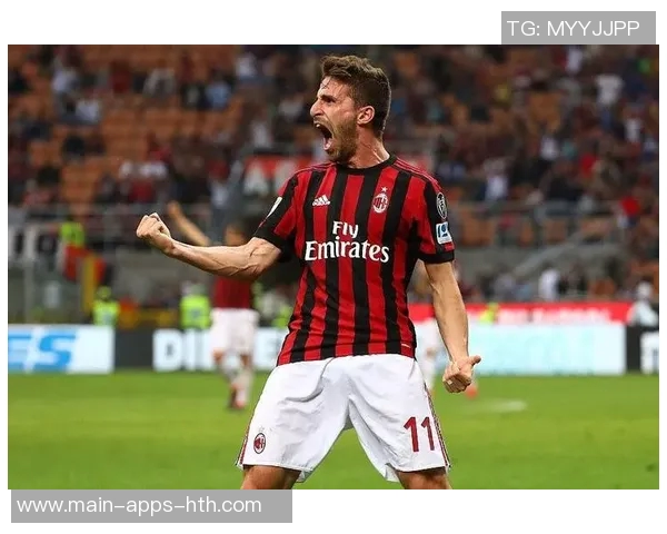 34岁前锋博里尼正式加盟英乙索尔福德城曾效力于利物浦和米兰等豪门