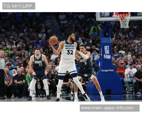 莱夫利全能表现助力球队攻防两端6中5贡献10分6板3助2断2帽 莱夫利全能表现助力球队攻防两端6中5贡献10分6板3助2断2帽