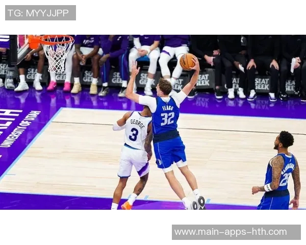 比尔西蒙斯直言基德应停止让弗拉格打控卫这一愚蠢决定