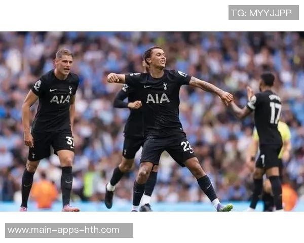 曼联主场迎战维拉力争胜利终结对手连胜势头